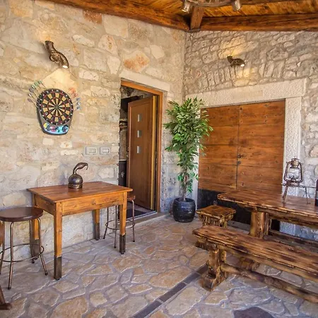 Holiday home Rustic-holiday Vani With Tavern, Near Porec *